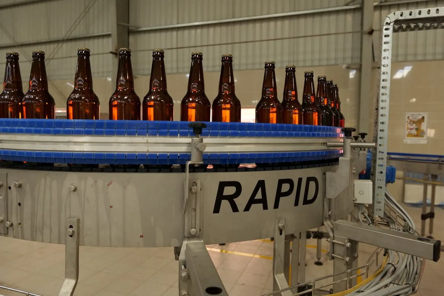 RAPIDcon-BC, Flaschen in der Kurve
